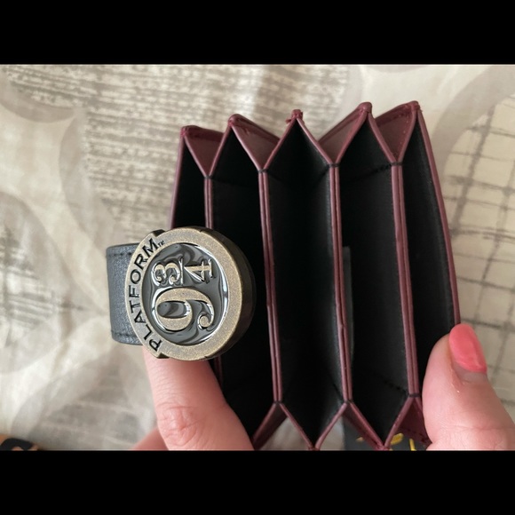 Harry Potter Wallet - Picture 2 of 2